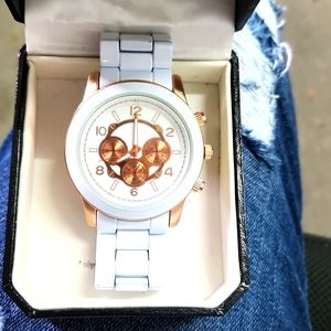 New White and Rose Gold Stainless Steel Watch 6839J P